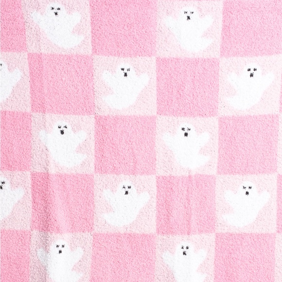 Viral Cupcakes & Cashmere pink checkered ghost Blanket - Picture 2 of 6